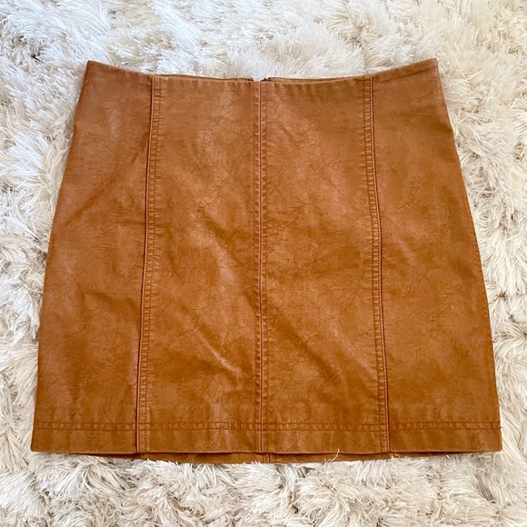 Free People Modern Femme Vegan Faux Leather Mini Skirt Camel Moroccan Spice 8 - Picture 5 of 10